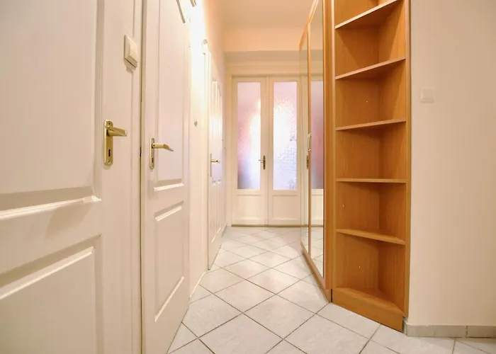 Appartement Standard By Hi5 - Dessewffy 2 Bedroom Budapest