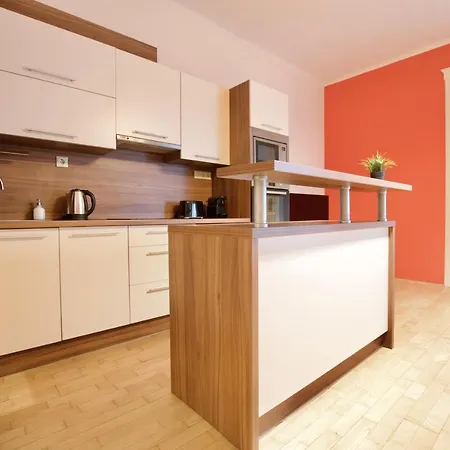 Apartment Standard By Hi5 - Dessewffy 2 Bedroom Budapest