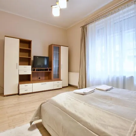 Standard By Hi5 - Dessewffy 2 Bedroom דירה בודפשט