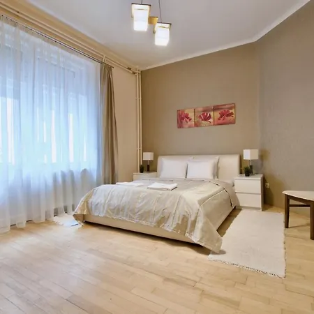 דירה Standard By Hi5 - Dessewffy 2 Bedroom בודפשט
