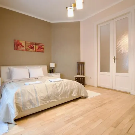 דירה Standard By Hi5 - Dessewffy 2 Bedroom *