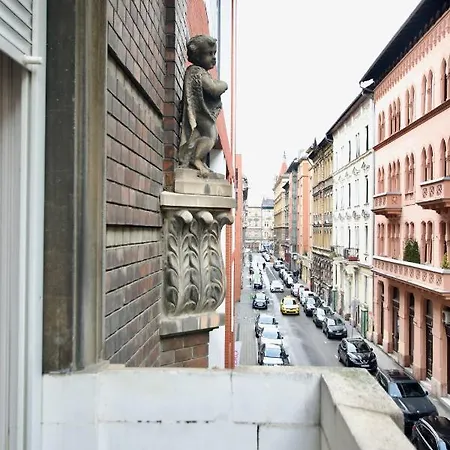 아파트 Standard By Hi5 - Dessewffy 2 Bedroom 부다페스트