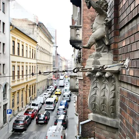 아파트 Standard By Hi5 - Dessewffy 2 Bedroom 부다페스트