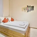 Standard By Hi5 - Dessewffy 2 Bedroom Budapešť