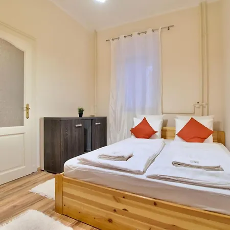 Standard By Hi5 - Dessewffy 2 Bedroom Apartament